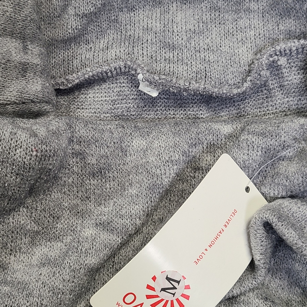 Sweater - Picture 3 of 4